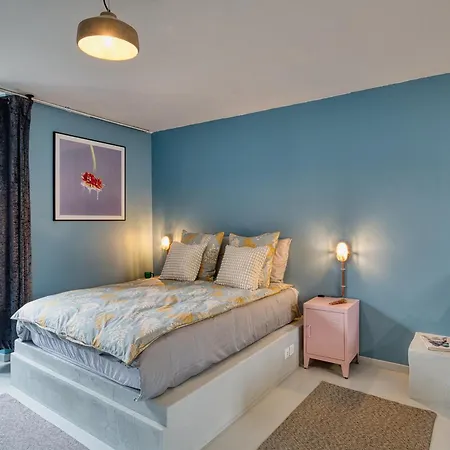 아파트호텔 Privee, Bain, Kitchenette, En Champagne 3*