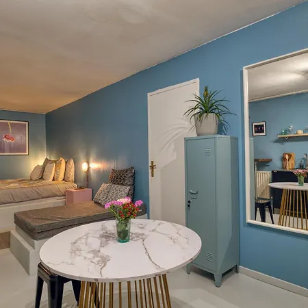 Privee, Bain, Kitchenette, En Champagne Orges