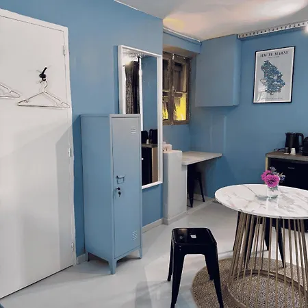 Privee, Bain, Kitchenette, En Champagne 아파트호텔