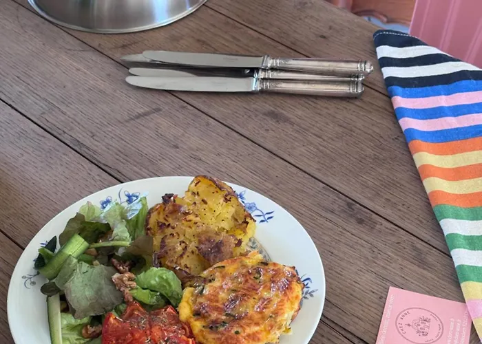 Privee, Bain, Kitchenette, En Champagne 3*